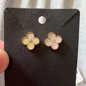 Flower earrings